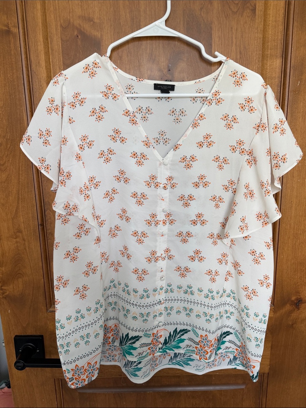 Ann Taylor Cream Floral V-Neck Flutter Sleeve Blouse